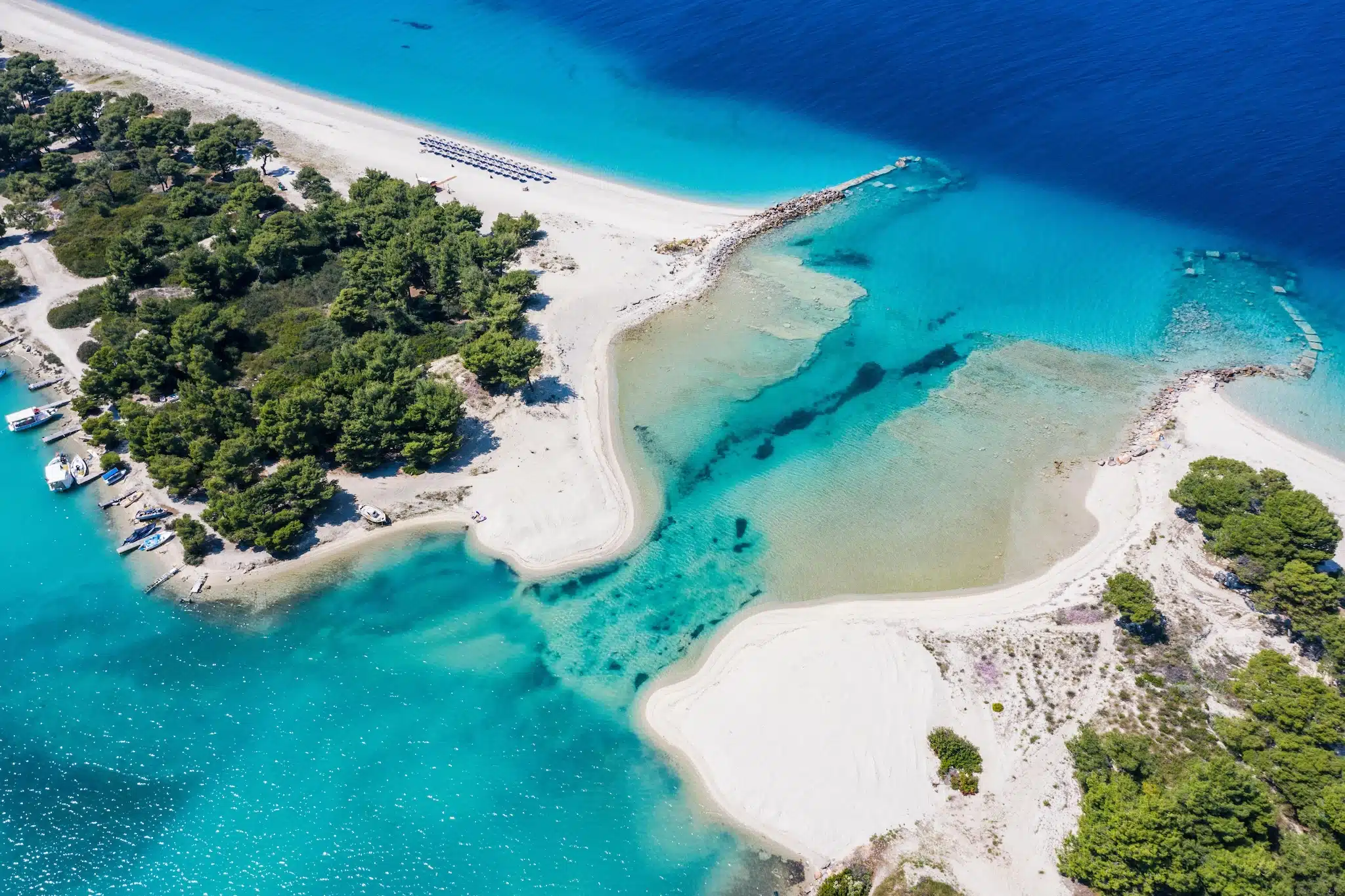 Chalcidique, halkidiki : Plage de Glarokavos sur la péninsule de Kassandra
