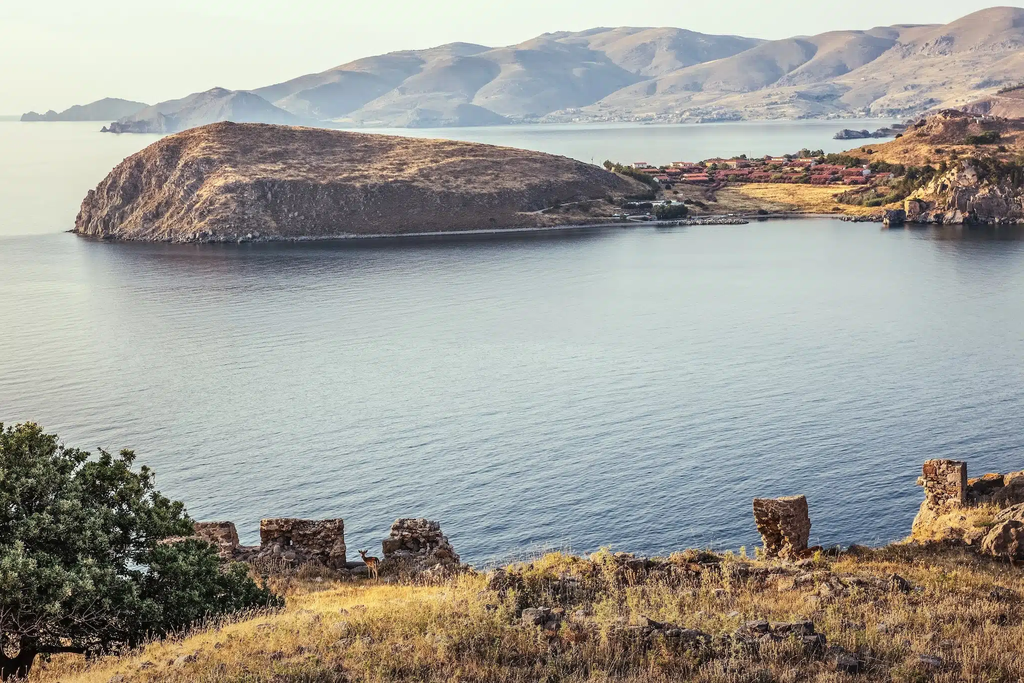 Lemnos (ou Limnos) : Vue depuis le château médiéval byzantin de Myrina dans le nord de la mer Égée