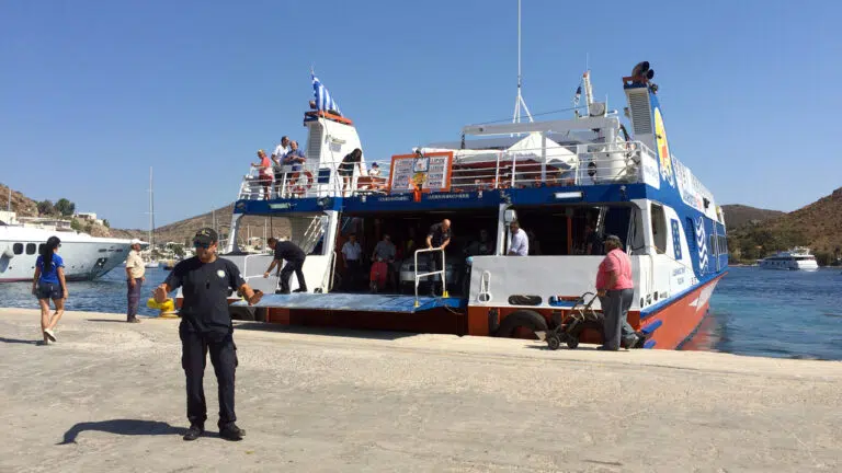 réservez vos billets de ferry pour les iles grecques