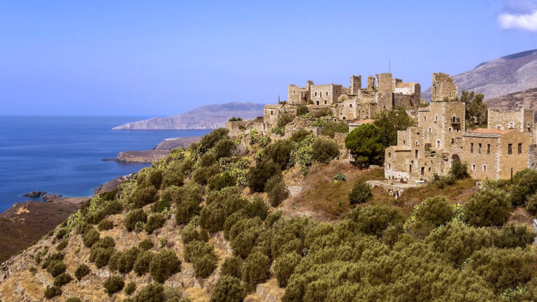 Panorama sur Vathia dans le Péloponnèse