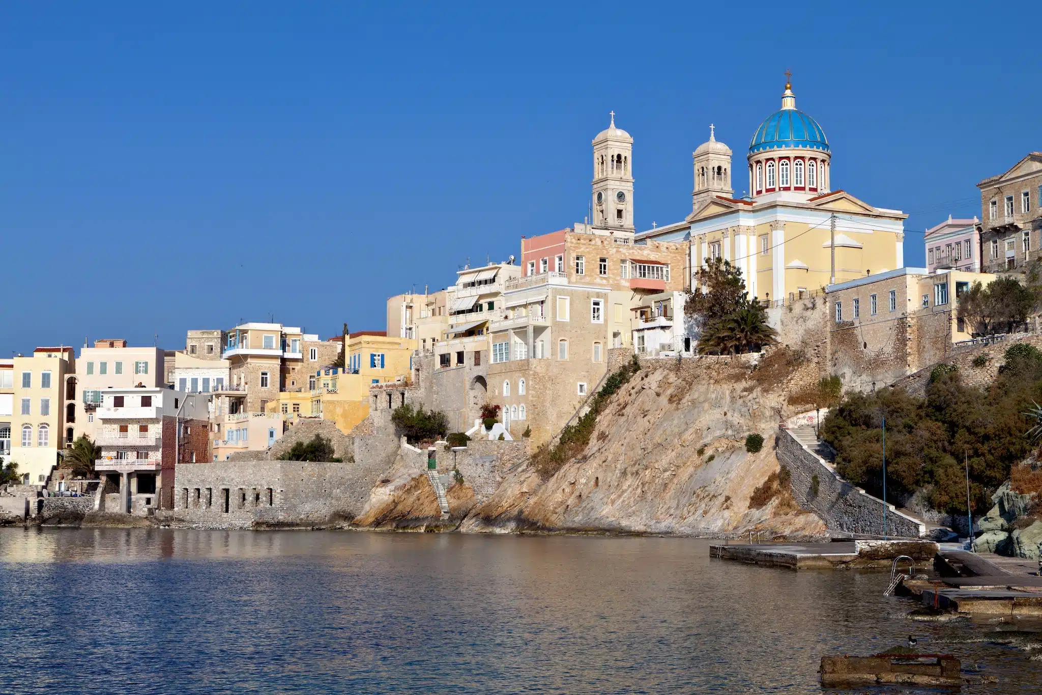 Ville d'Ermoupolis sur l'île de Syros en Grèce.
