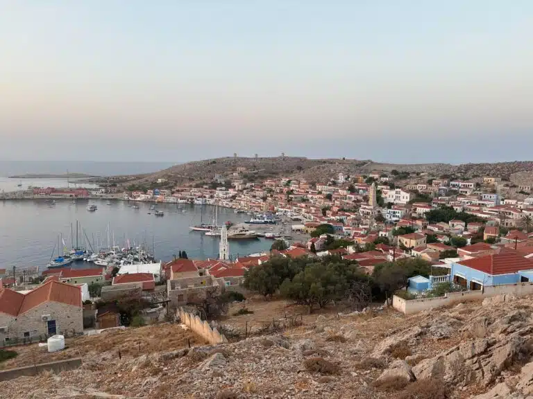 Vue sur la chora de Chalki