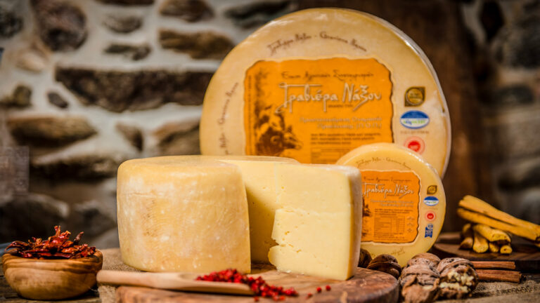 Graviera de Naxos AOP